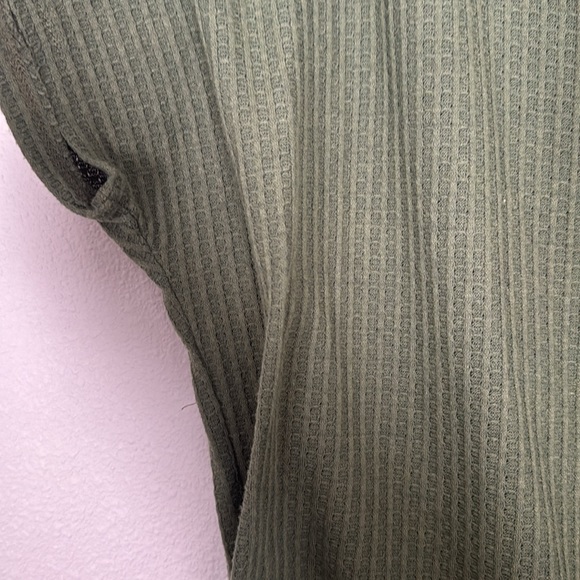 Torrid top size 4 green - Picture 3 of 6